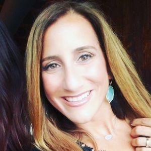 Meet your Posher, Lina